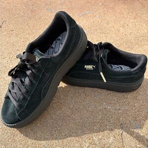 Puma Black Suede Sneakers with Minimalist Design